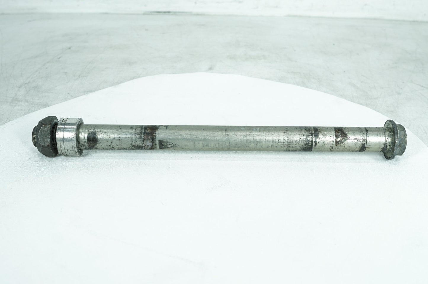 2007 - 2017 Harley-Davidson Dyna Switchback Rear Wheel Axle Bolt Shaft 41114-08