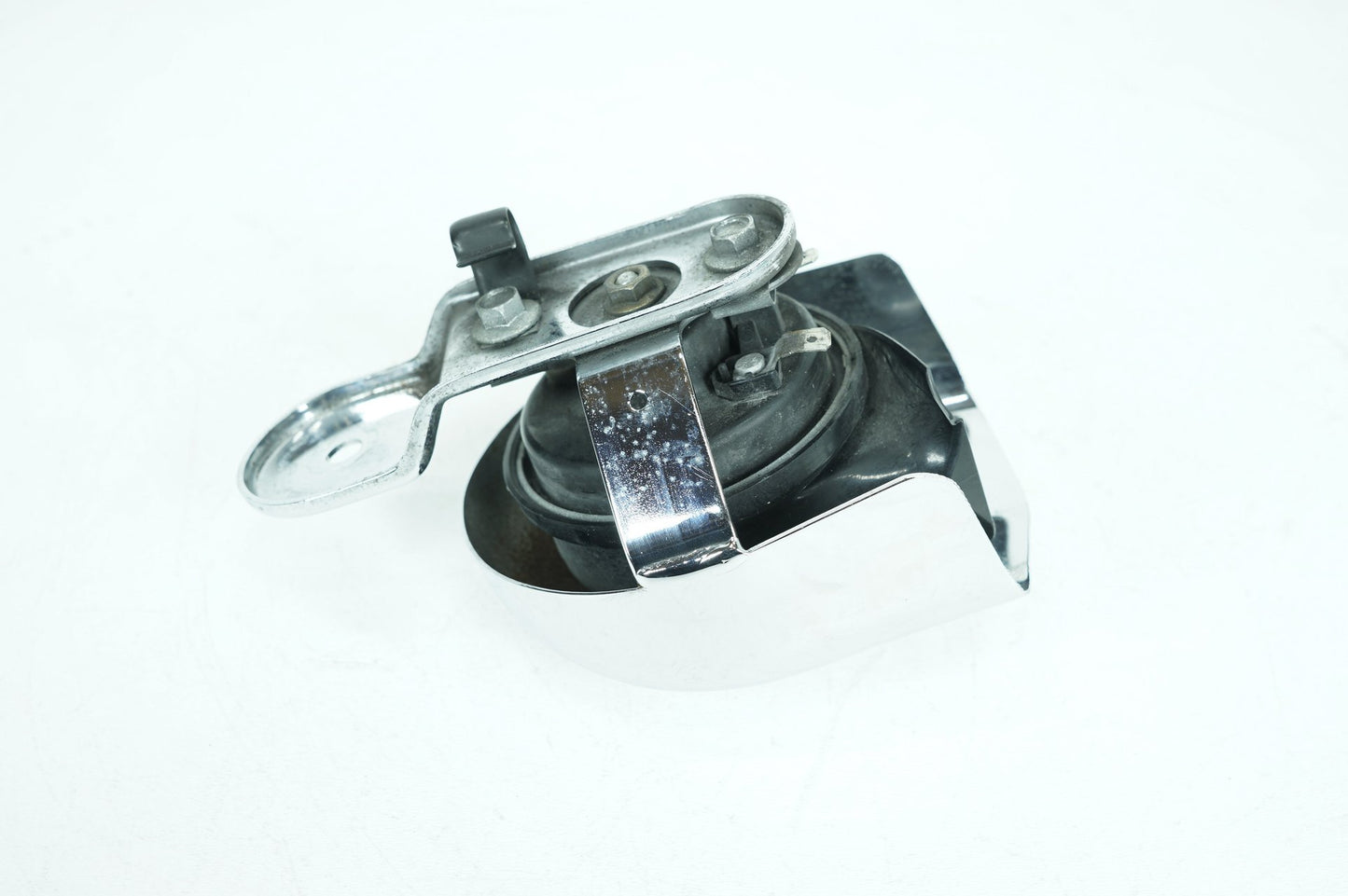 1999 - 2006 Harley-Davidson Dyna Street Bob Horn Signal Klaxon Chrome Cover 69012-93A