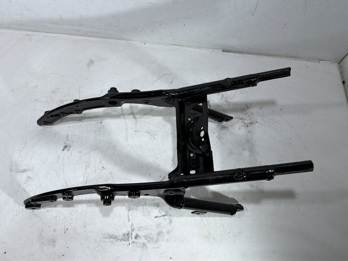 2014 Harley Electra Glide Ultra OEM Rear Sub Frame Rail Bar 48079-09BHP