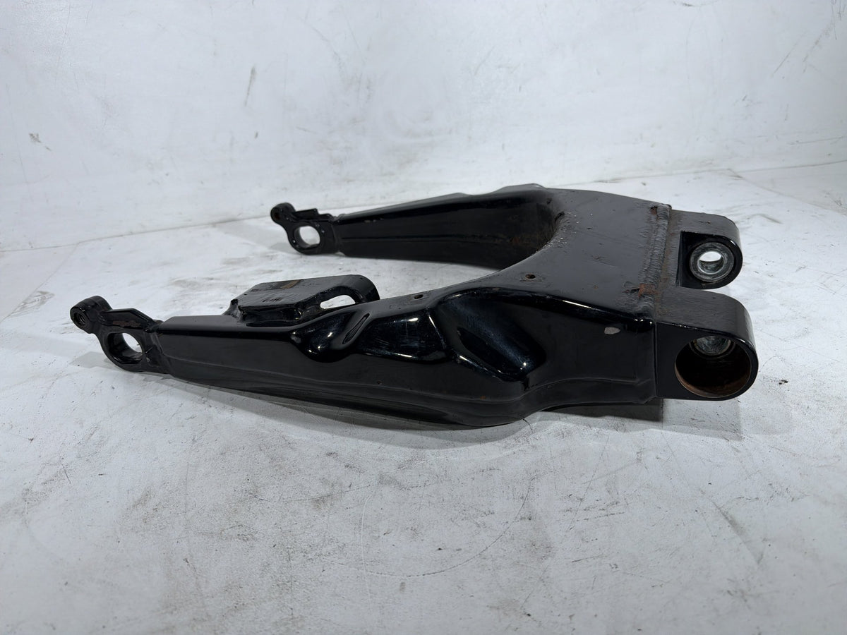 2010 Harley Electra Glide Touring Ultra OEM Rear Fork Swingarm Swing Arm