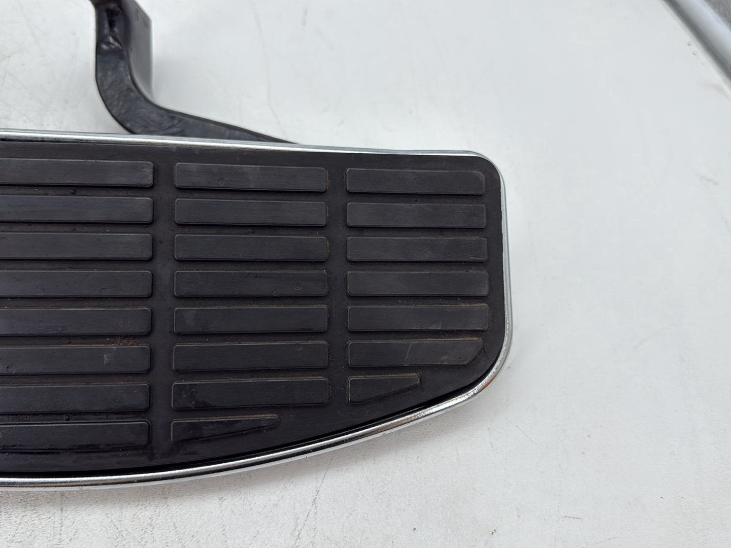 1996 Harley Electra Glide Touring FLHT OEM Left Right Driver Floorboard Foot Rest