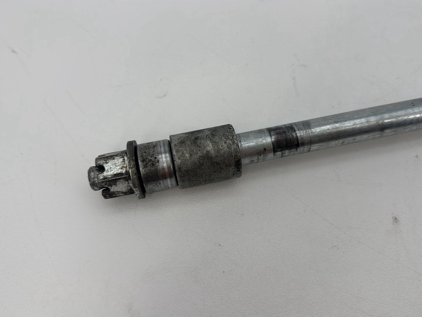 1999 - 2006 Harley-Davidson Dyna Low Rider Rear Wheel Axle Bolt Shaft