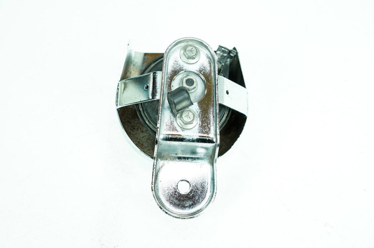 2007 - 2011 Harley-Davidson Touring Street Glide Horn Signal Klaxon Chrome Cover 69060-90D