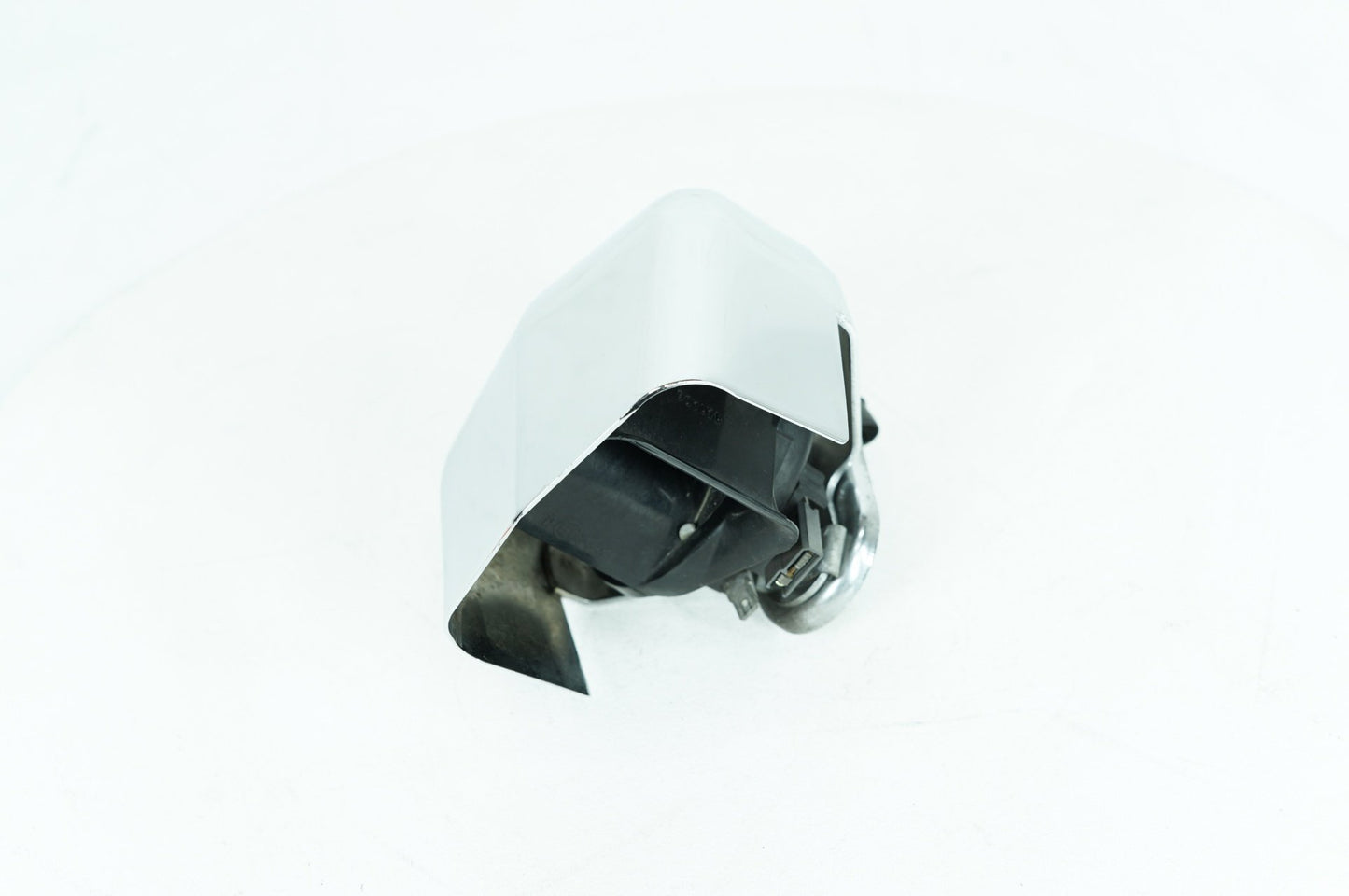 2011 Harley Touring FLHRC Road King Classic OEM Horn Signal Klaxon Chrome Cover