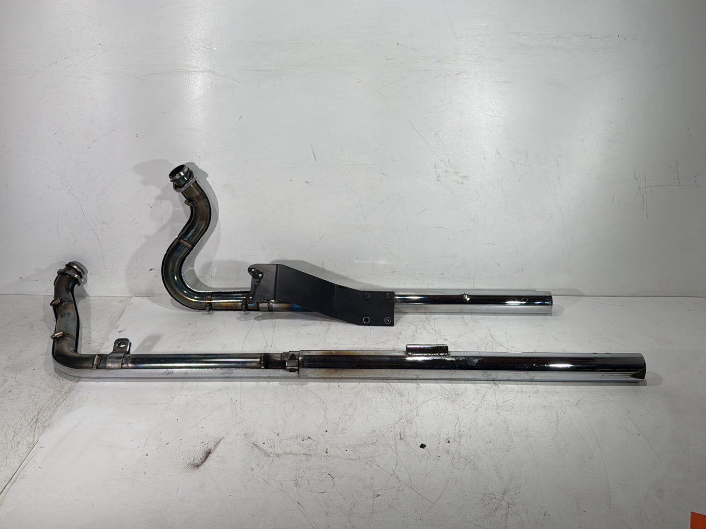2003 Harley Dyna Wide Glide FXDWG OEM Exhaust Header Pipes Muffler Vance & Hines