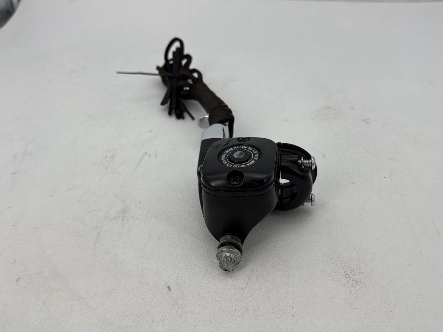 2004 Harley Softail FLSTC Heritage Classic OEM Front Right Brake Lever Master Cylinder