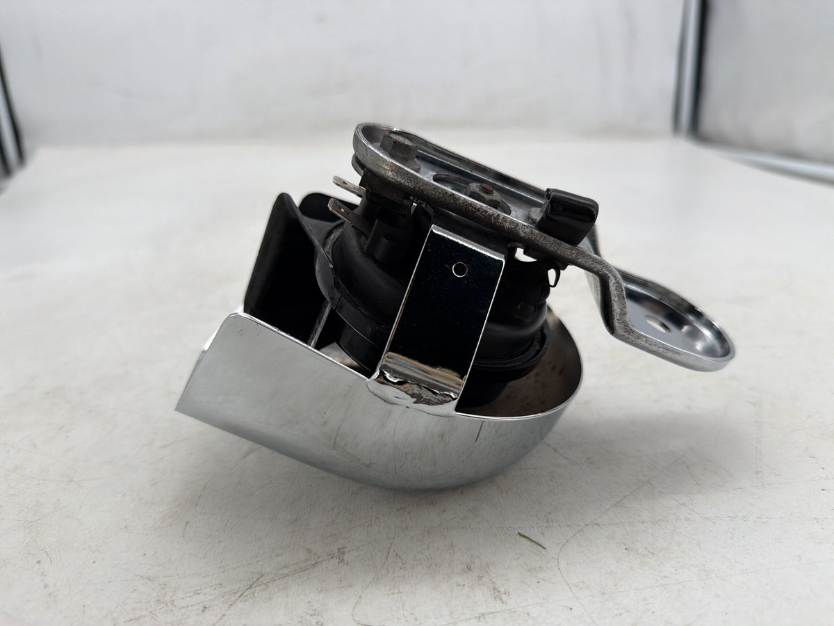 2009 Harley Street Glide Touring FLHX OEM Horn Signal Klaxon Chrome Cover