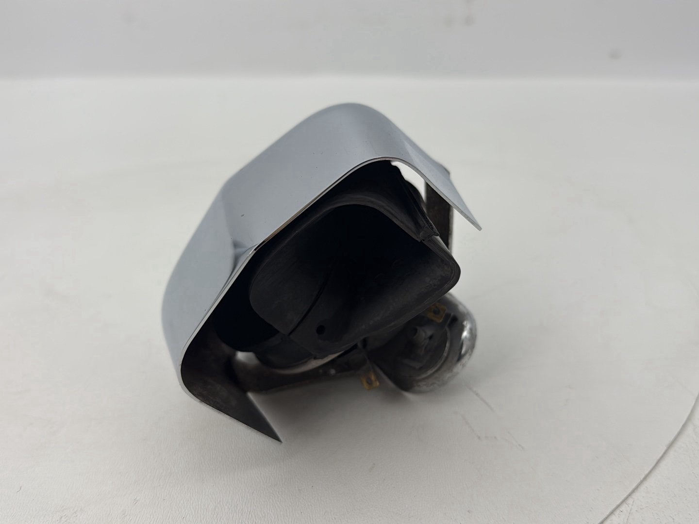 2004 - 2013 Harley-Davidson Sportster 883 Custom Horn Signal Klaxon Chrome Cover 69012-93A
