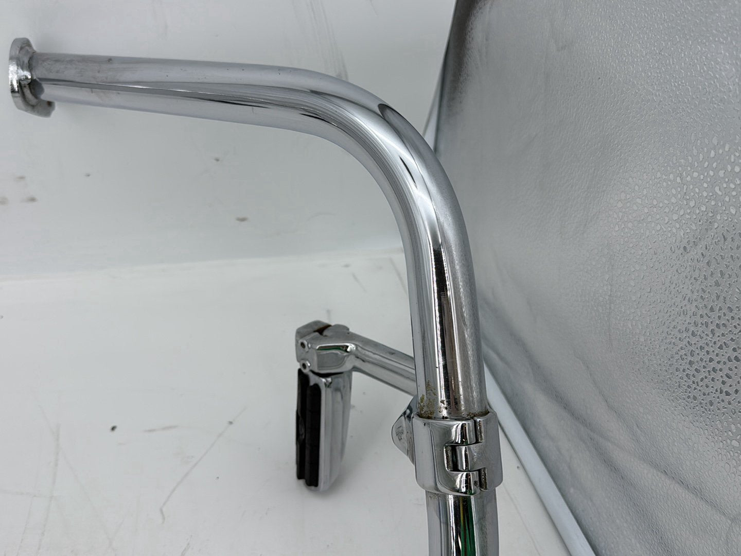1999 - 2006 Harley-Davidson Touring CVO Screamin Eagle Road King Front Engine Crash Highway Bar Guard 49184-97