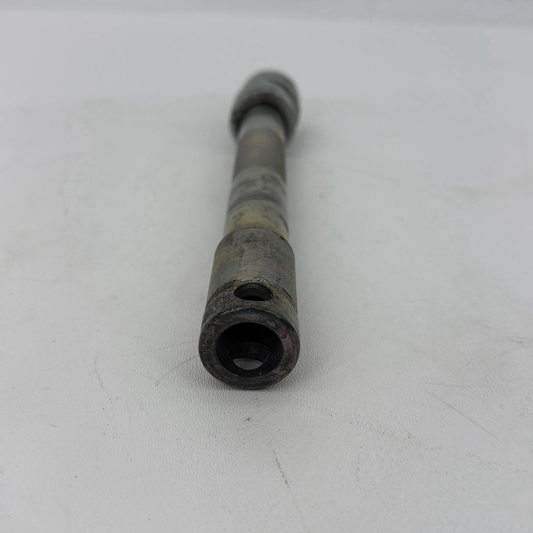2007 - 2012 Harley-Davidson Dyna Super Glide Front Wheel Axle Bolt Shaft 41628-08