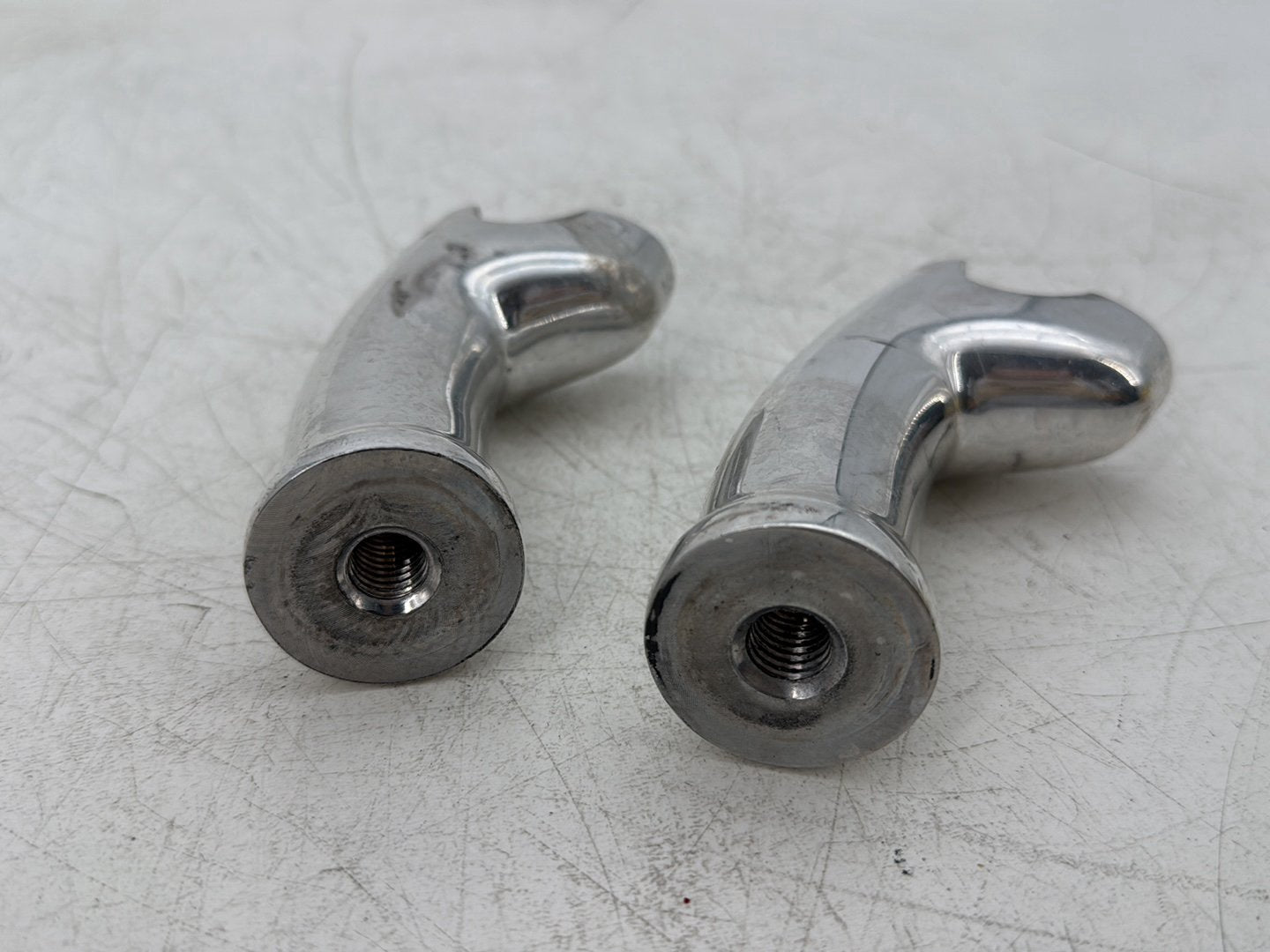 2008 Harley Dyna FXDL Low Rider Anniversary OEM Front Handlebar Risers Riser