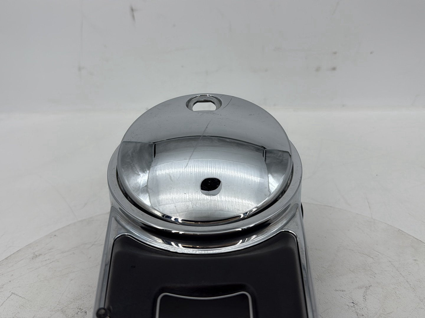 2007 - 2012 Harley-Davidson Touring Electra Glide Ultra Fuel Gas Tank Dash Console NOKey