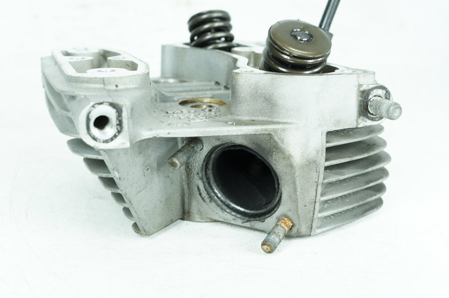 1991 - 2003 Harley-Davidson Sportster Hugger Front Twin Cam Engine Cylinder Head 16663-86B