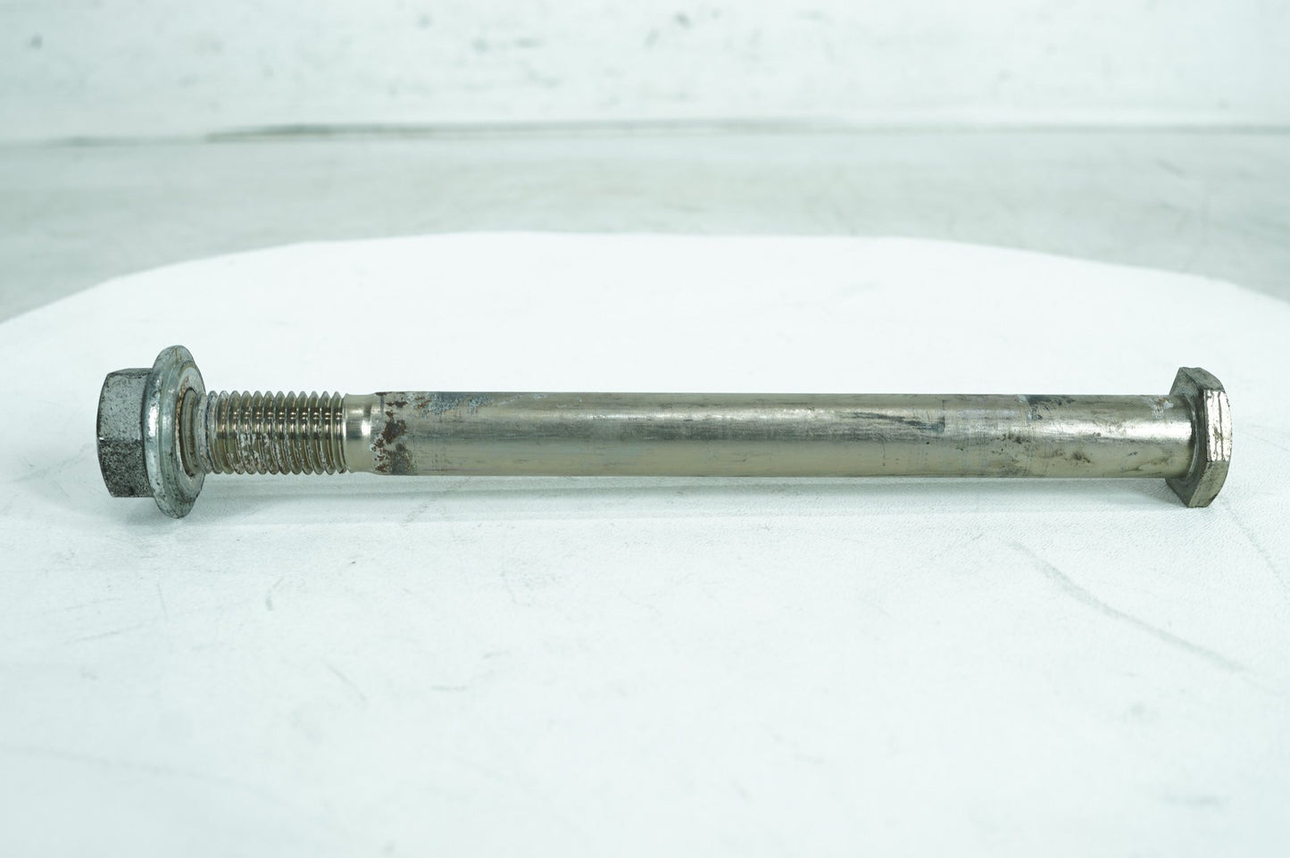 2007 - 2017 Harley-Davidson Dyna Fat Bob Rear Fork Swingarm Pivot Bolt Shaft 47641-06