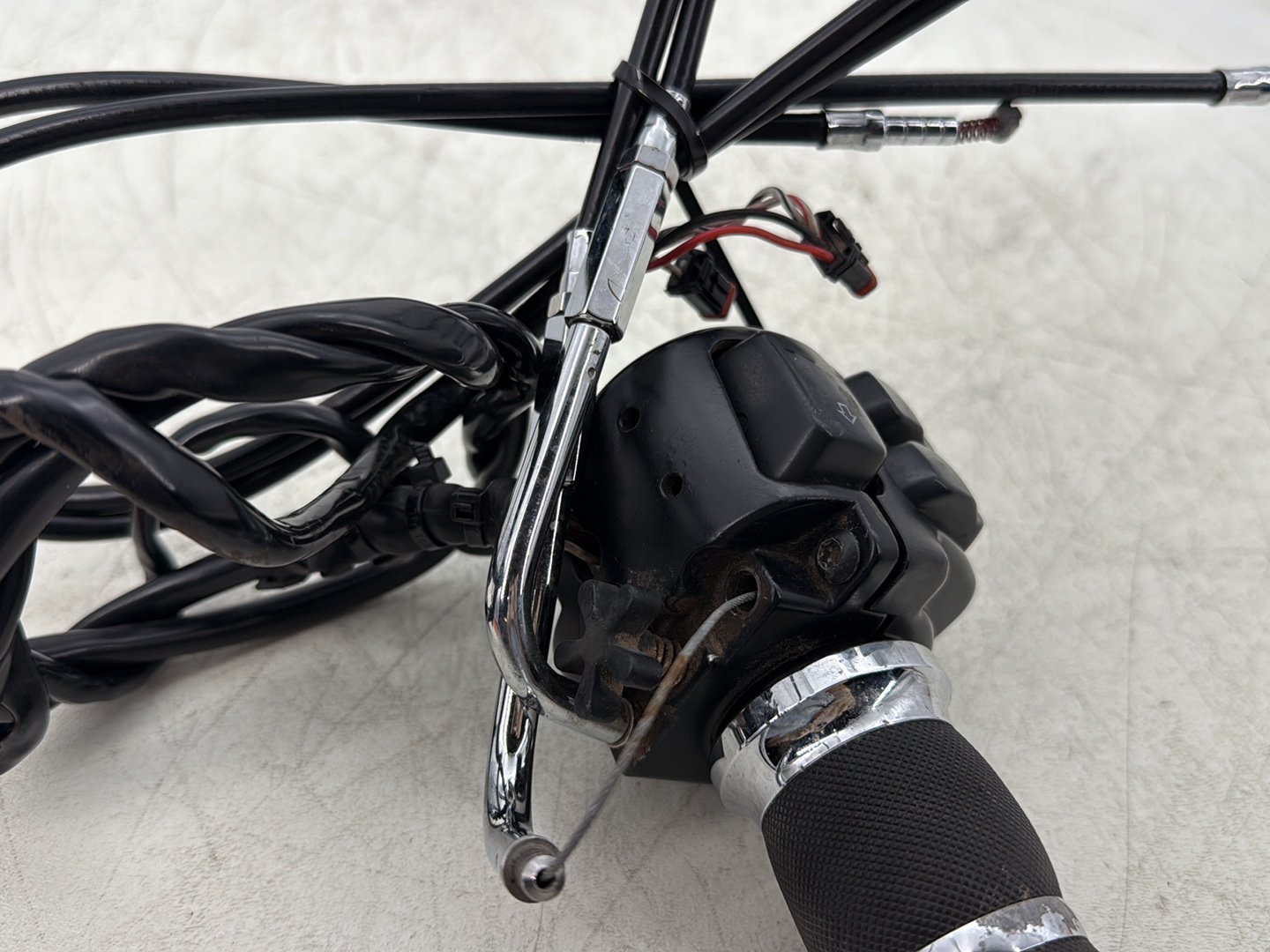 2012 Harley Dyna Super Glide Custom FXDCI OEM Right Engine Start Kill Switches Controls