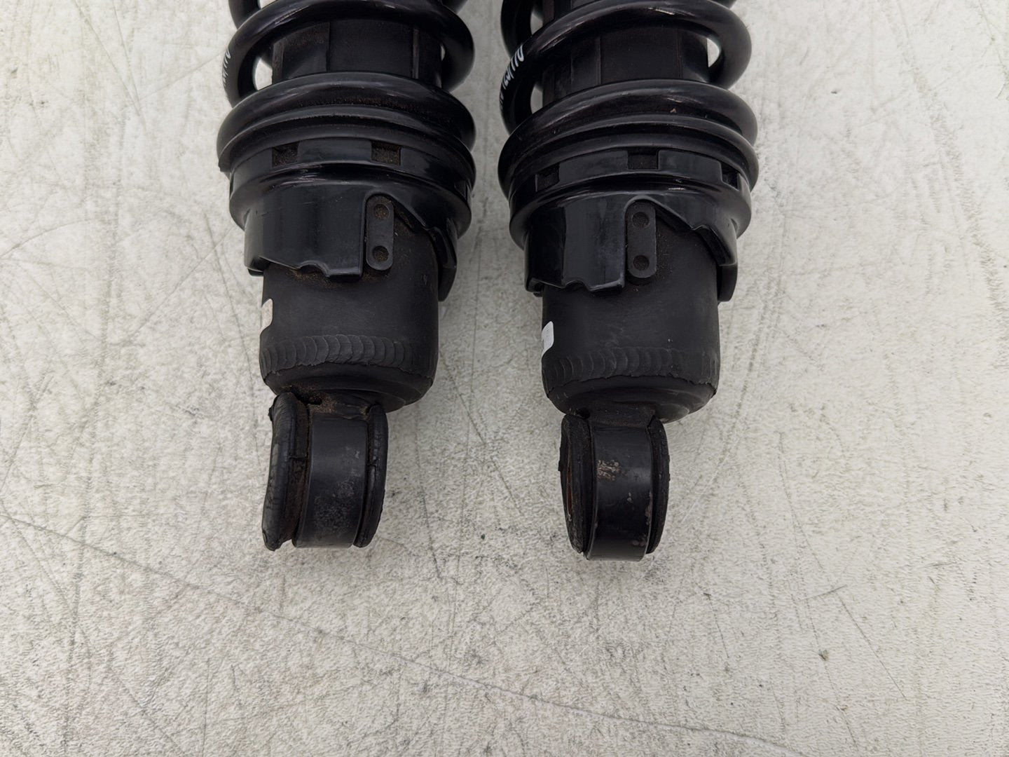 2007 Harley Touring FLHTC Electra Glide Classic OEM Rear Left Right Shock Absorbers