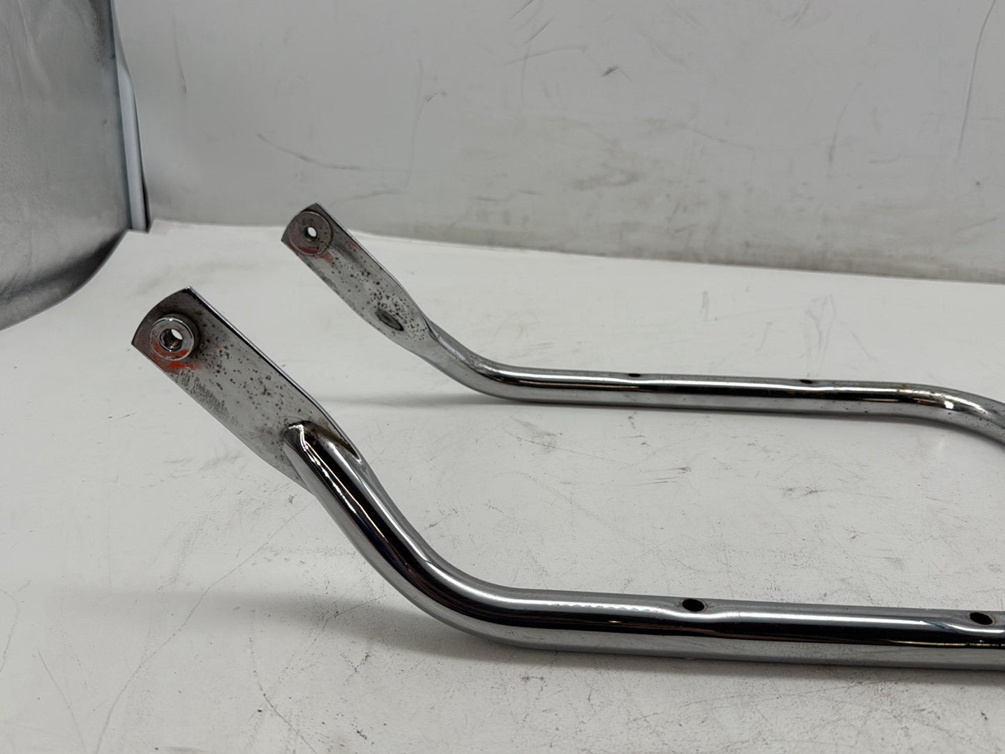 2006 Harley Touring FLHTCI Electra Glide Classic OEM Tour Pak Mount Top Tube Support Bar