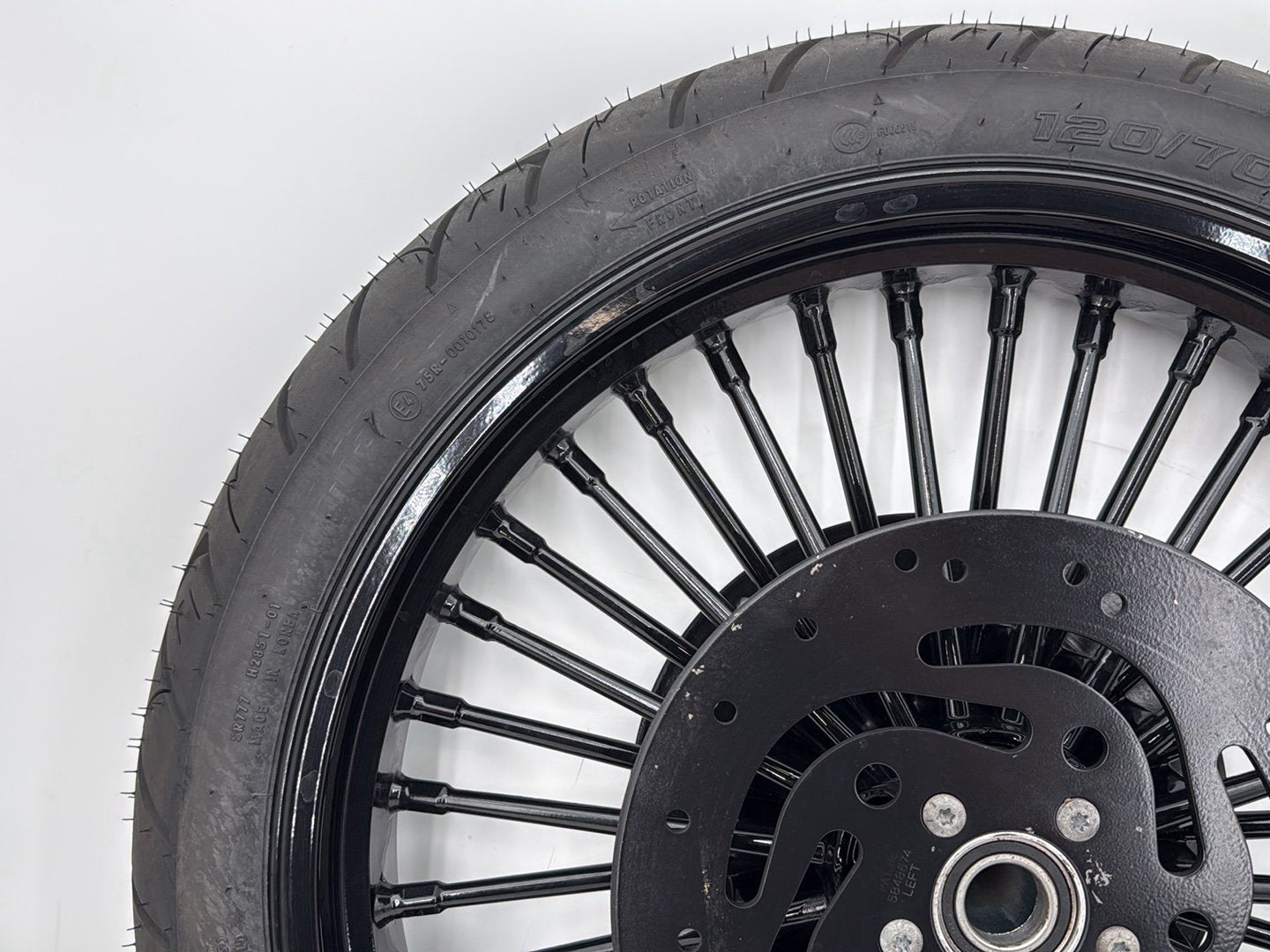 1999 - 2006 Harley-Davidson Touring Electra Glide Front Wheel Rim Tire 120/70-21 М/С 68V