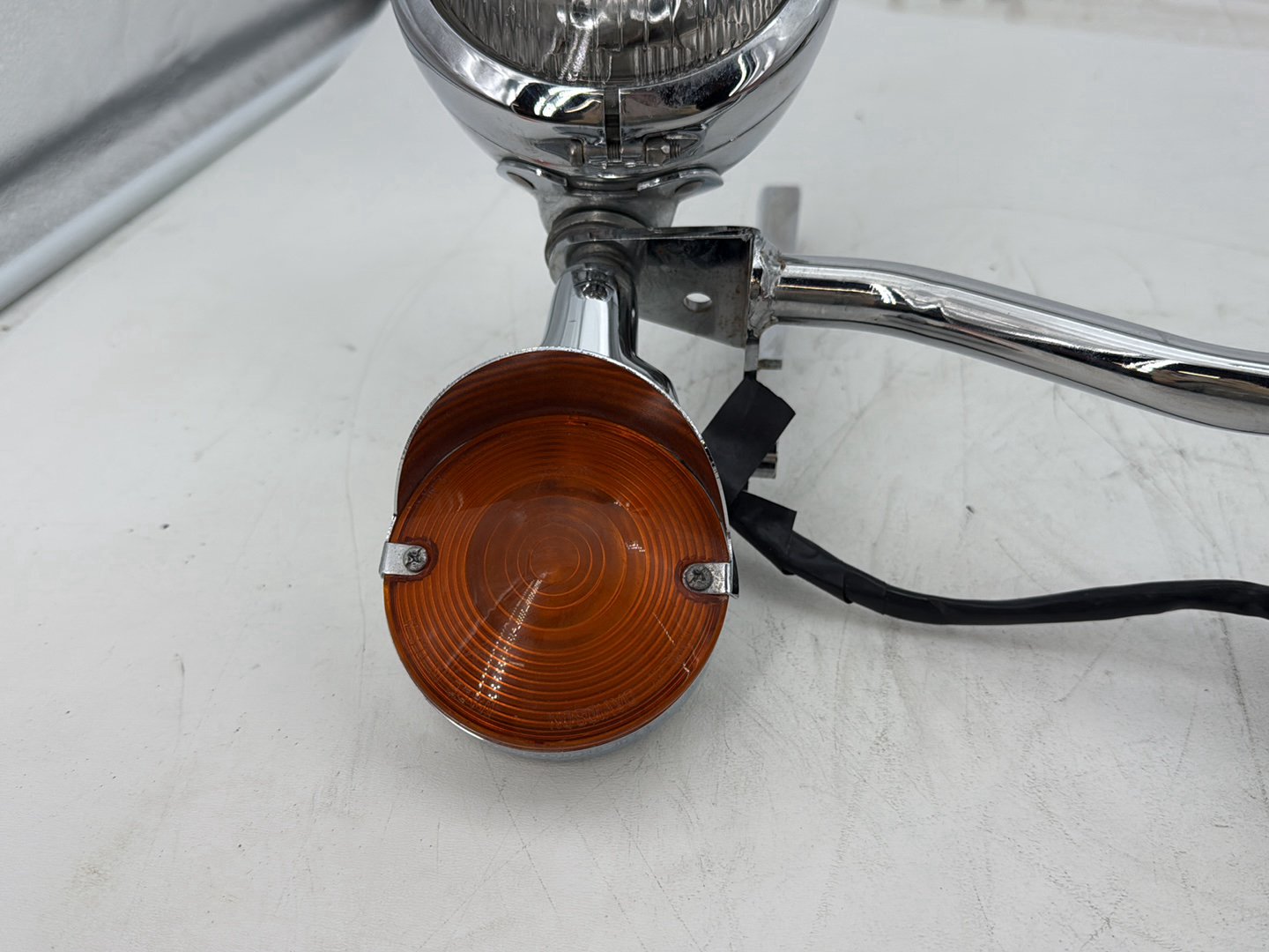 2005 Harley Heritage Softail Classic Front Turn Signal Indicators Aux Light Bar