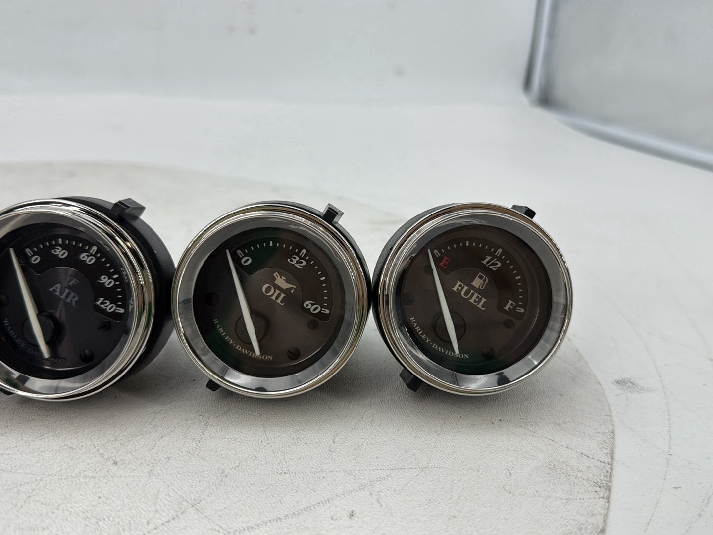 2007 - 2016 Harley-Davidson Touring Electra Glide Ultra Air Oil Volt Fuel Tacho Speedo Gauges Platinum face