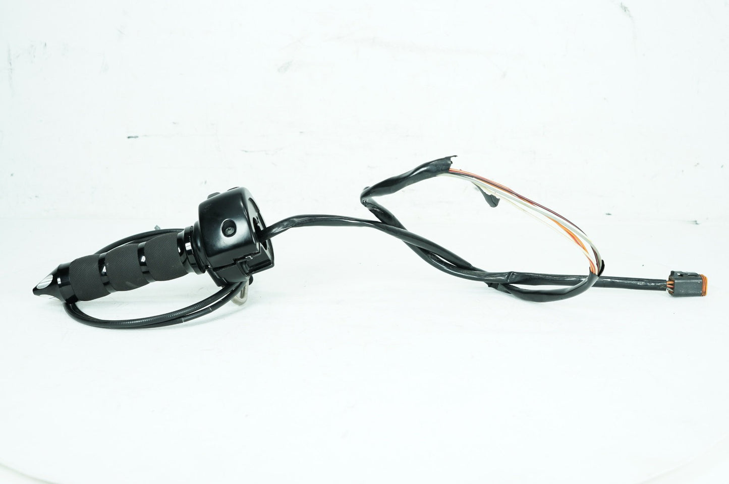 1999 - 2006 Harley-Davidson Dyna Wide Glide Right Engine Start Kill Switches Controls 71684-06A