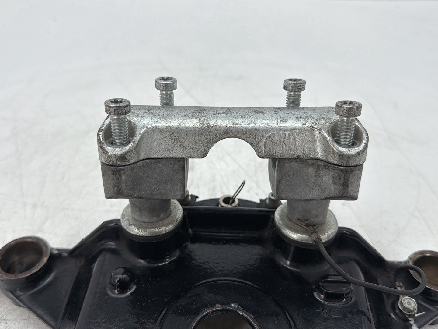 2013 Harley Electra Glide Touring Ultra FLHTCUI OEM Front Fork Upper Triple Tree Clamps