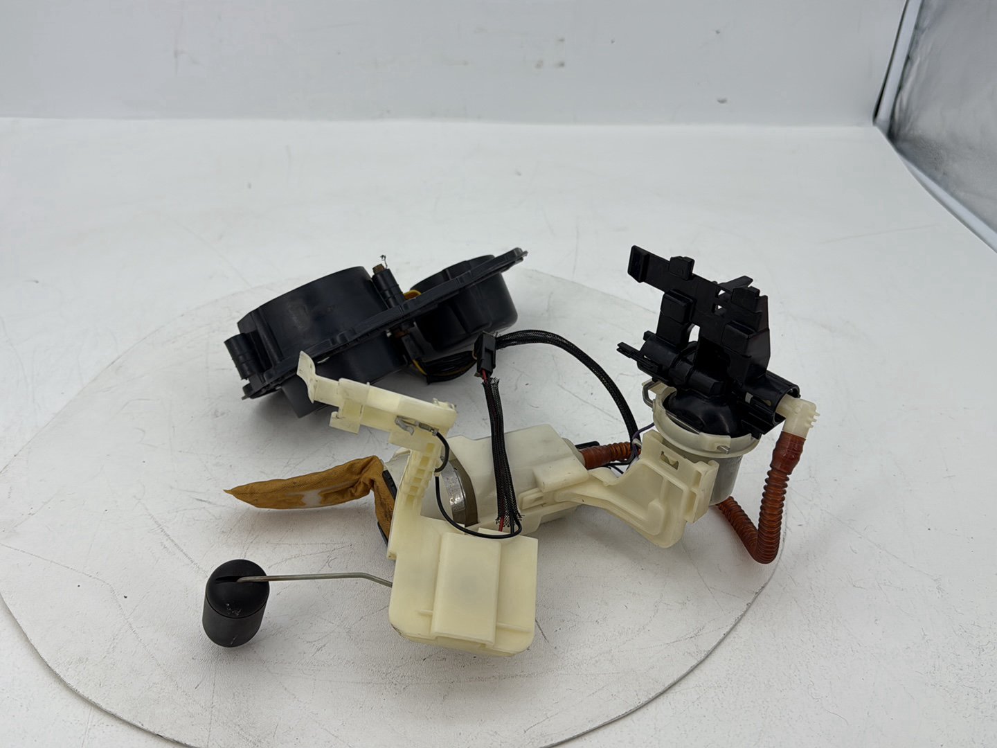 2007 - 2012 Harley-Davidson Dyna Super Glide Fuel Pump Gas Gasoline Petrol Sending 61016-04B