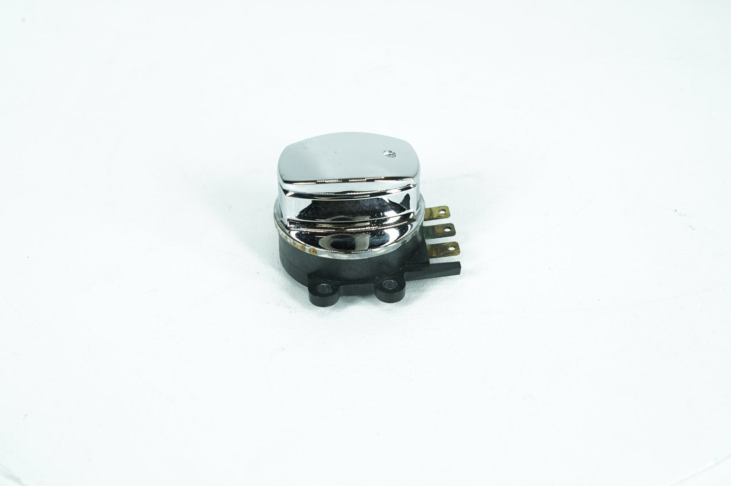 1999 - 2006 Harley-Davidson Dyna Wide Glide Ignition Switch Cylinder Barrel Lockset NOKey  	71450-04