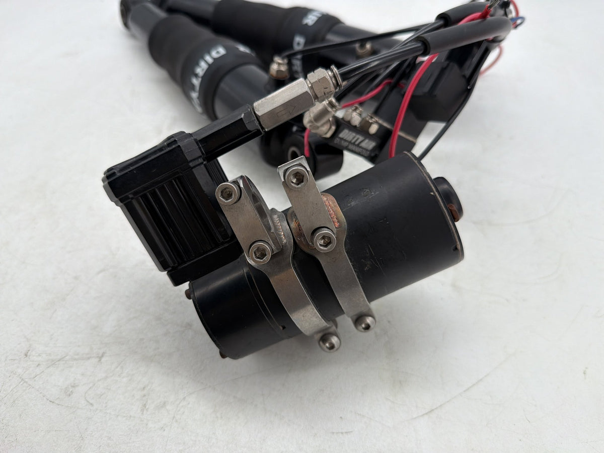 2012 Harley Street Glide Touring FLHX OEM Rear Left Right Shock Absorbers