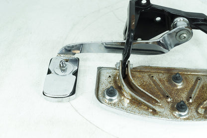 1999 - 2006 Harley-Davidson Softail Fat Boy Right Driver 1 Floorboard Foot Rest 42431-00