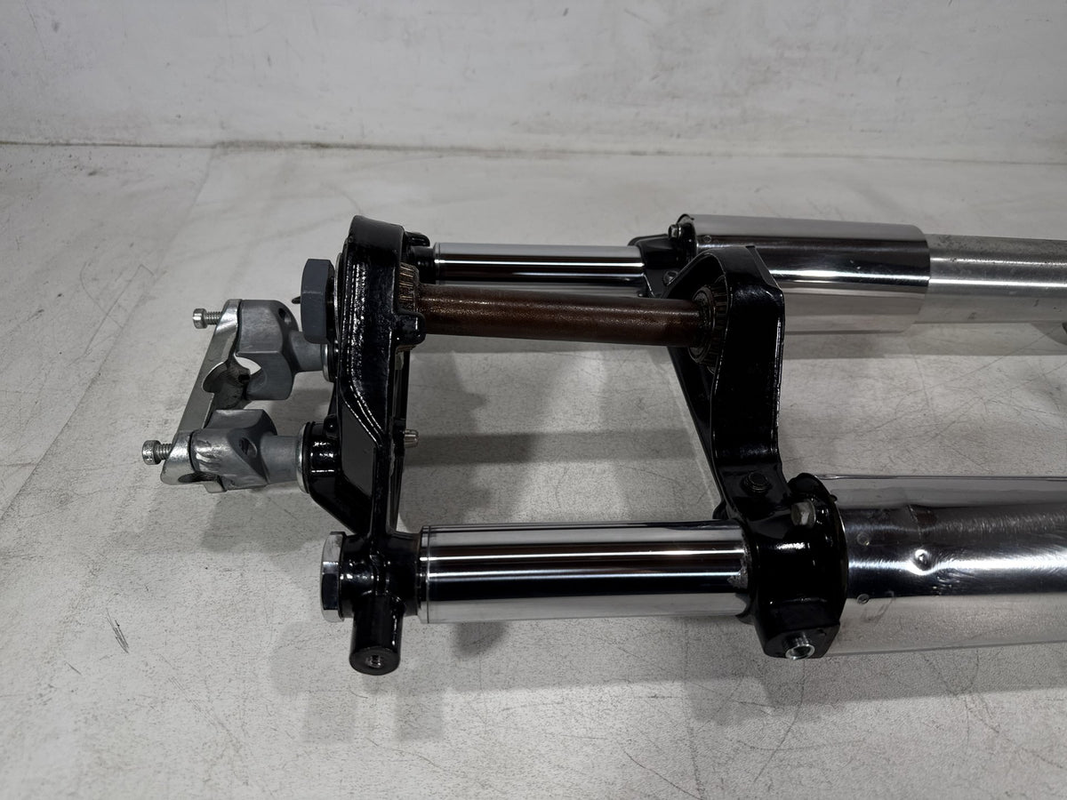 2012 Harley Street Glide Touring Front Triple Tree Set & LH RH Fork Legs Sliders