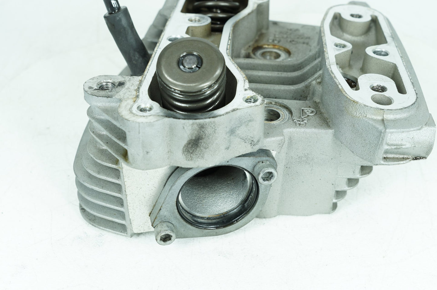 1991 - 2003 Harley-Davidson Sportster Hugger Front Twin Cam Engine Cylinder Head 16663-86B