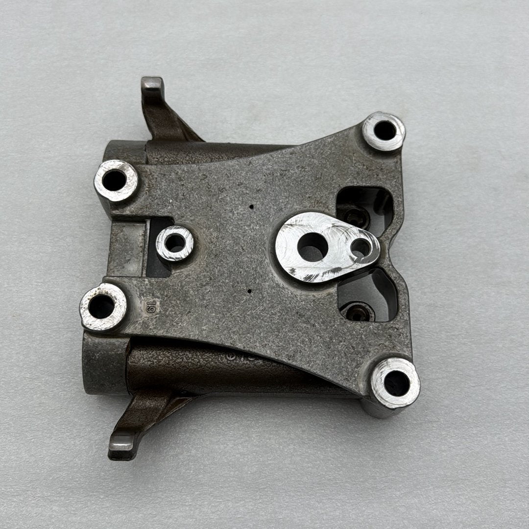 2000 - 2006 Harley-Davidson Softail Fat Boy Twin Cam Lower 1 Rocker Box 17543-99A 17543-99