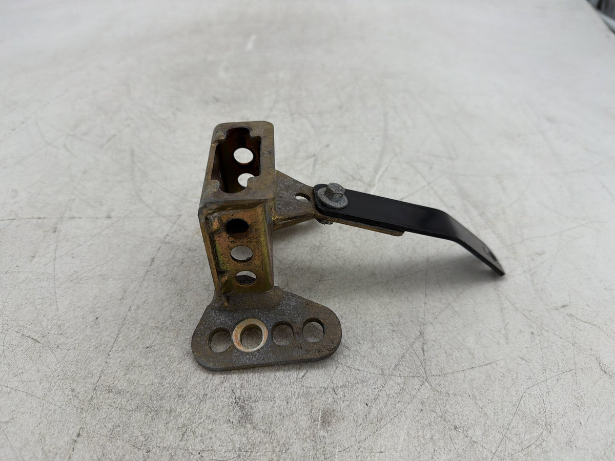 2011 Harley Electra Glide Touring Ultra OEM Driver Rider Backrest Bracket Mount 52589-09A
