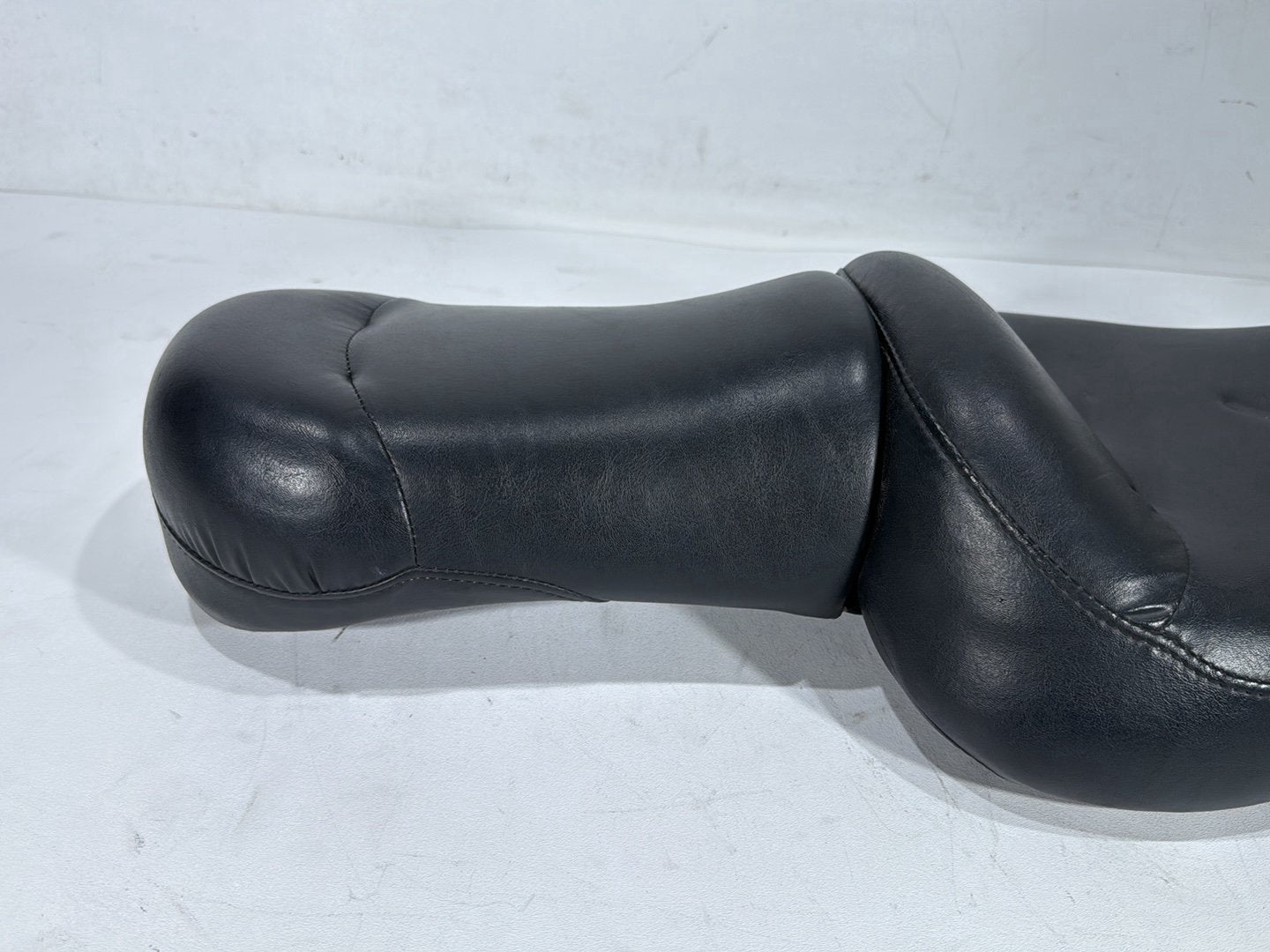 2001 Harley Sportster 883 Hugger XLH883 OEM Passenger Rider Driver Seat Saddle