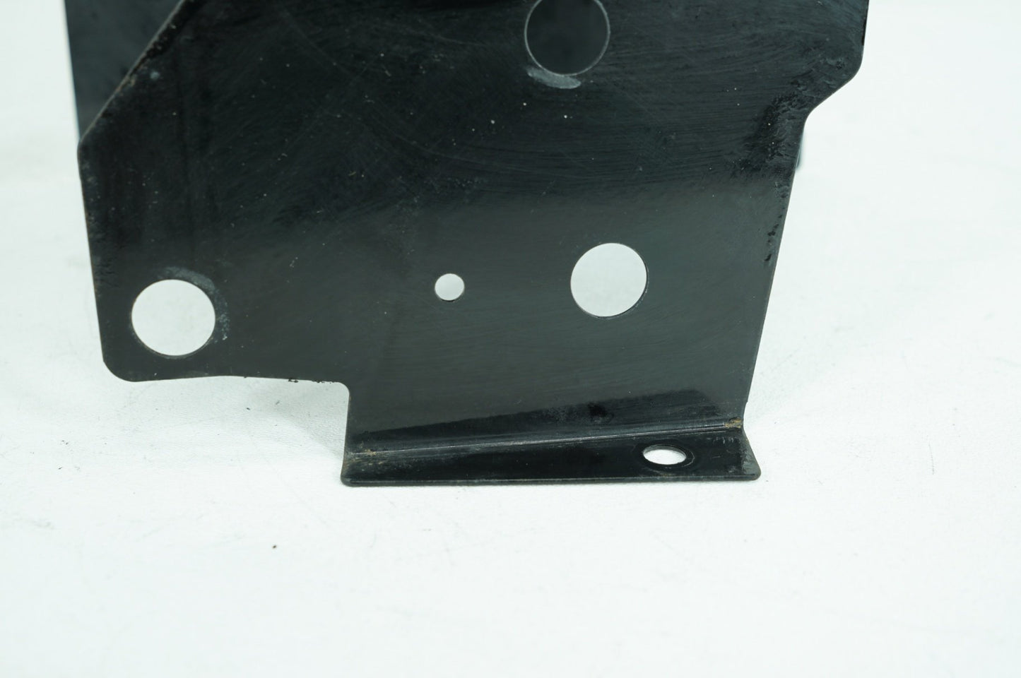 2007 - 2011 Harley-Davidson Touring Road King Classic Battery Tray Bracket Holder Carrier 66281-02A