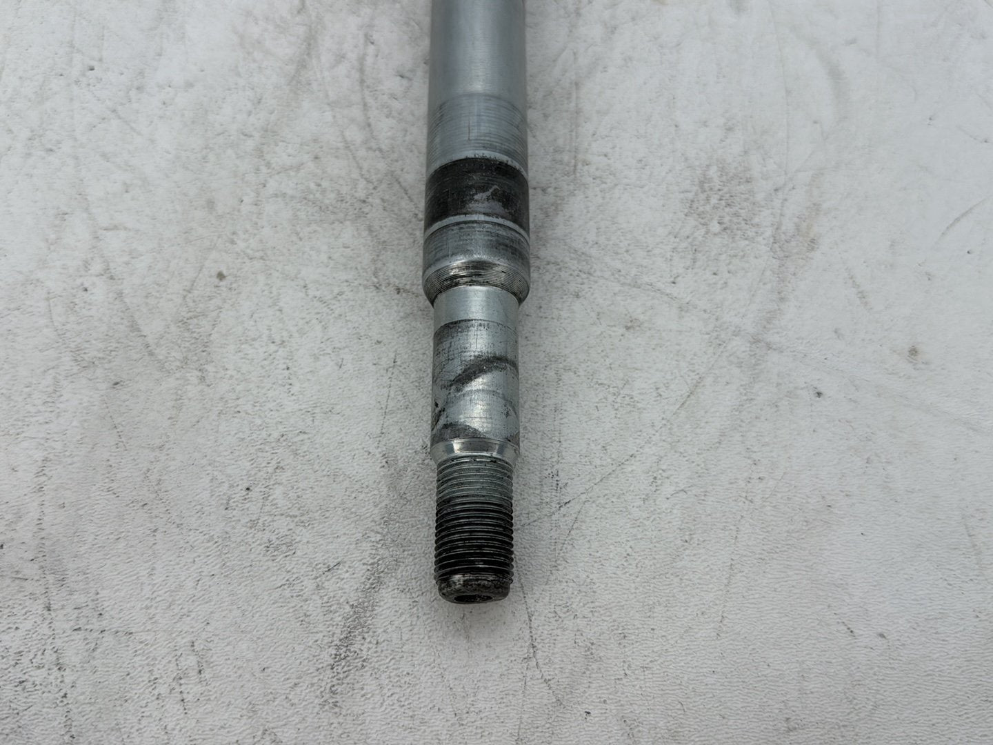 2017 Harley Road Glide Touring FLTRXS OEM Front Wheel Axle Bolt Shaft 41547-07A
