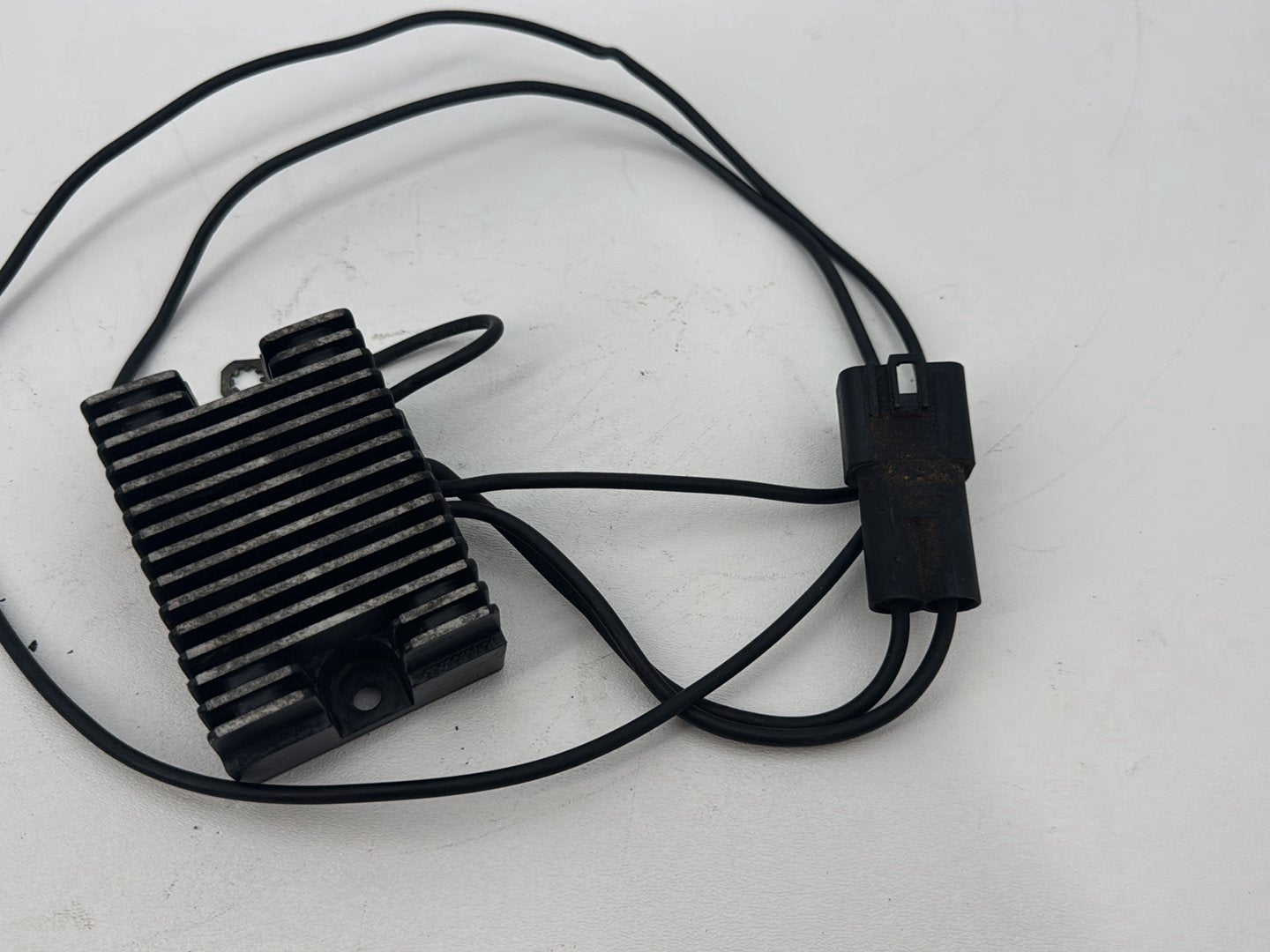 1999 - 2006 Harley-Davidson Dyna Low Rider Voltage Regulator Rectifier