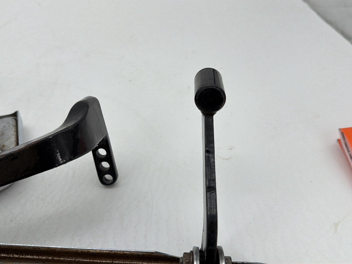 05 Harley Electra Glide Touring Ultra OEM Left Right Driver Floorboard Foot Rest