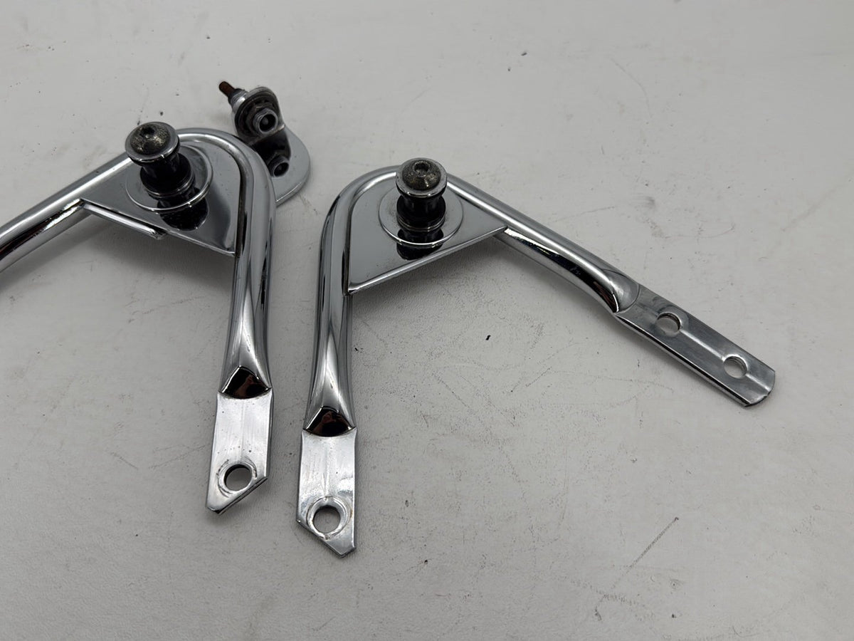 05 Harley Electra Glide Touring CVO OEM Detachable Tour Pak Luggage Box Bracket