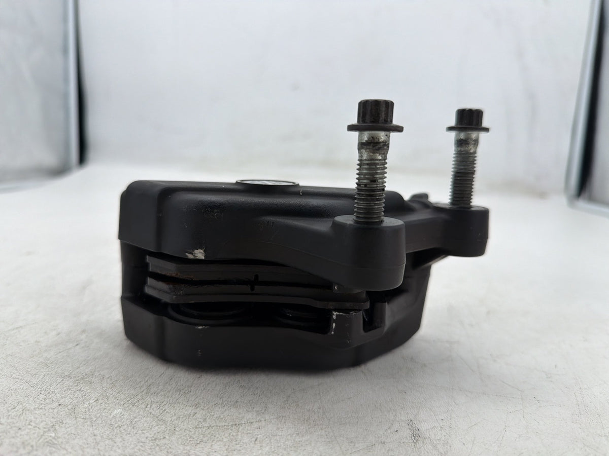 2010 Harley Street Glide Touring FLHX OEM Front Right 1 Brake Caliper