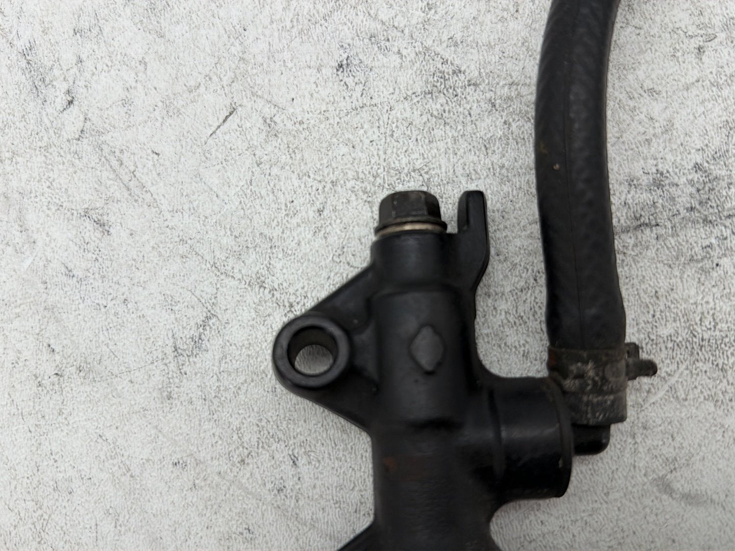2006 Harley Sportster 1200 Custom XL1200C OEM Rear Brake Line Master Cylinder Reservoir Tank