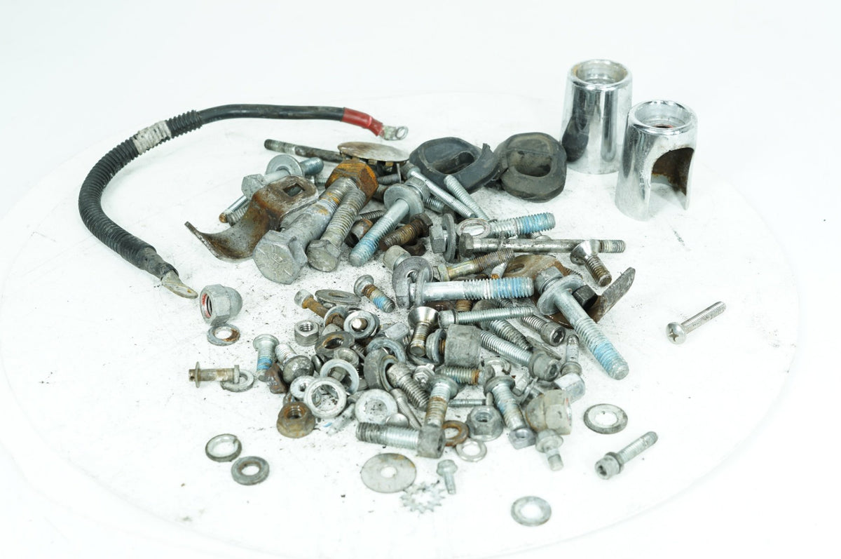 2009 Harley-Davidson Dyna FXDC - Hardware Bolts Nuts & Brackets