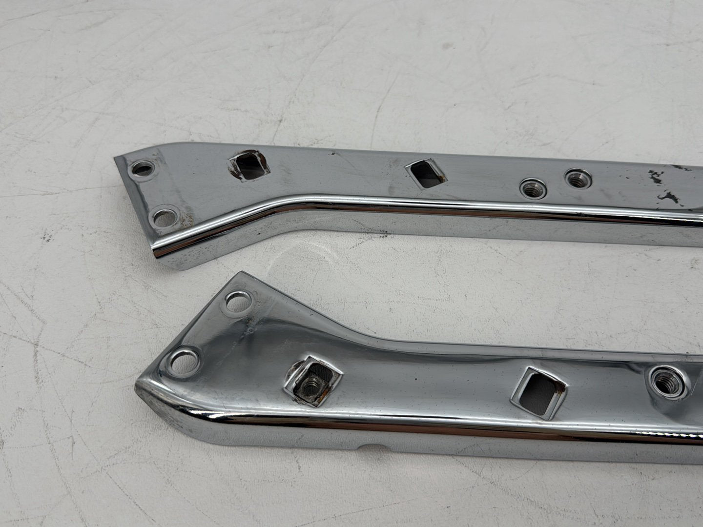 2008 Harley Touring FLHT Electra Glide OEM Left Right Saddlebag Fender Struts Brackets
