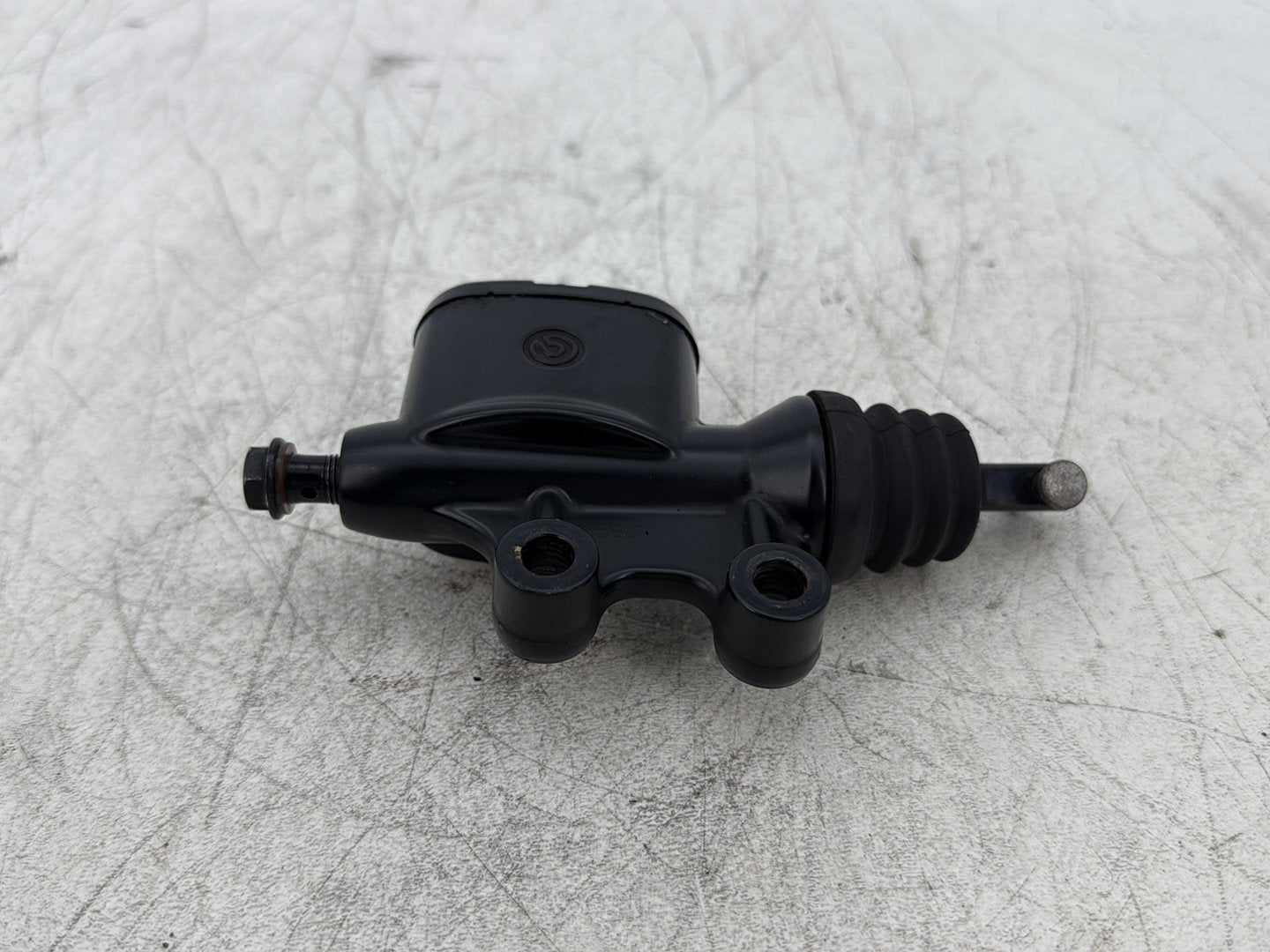 2016 Harley Road King Touring FLHR OEM Rear Brake Master Cylinder Reservoir