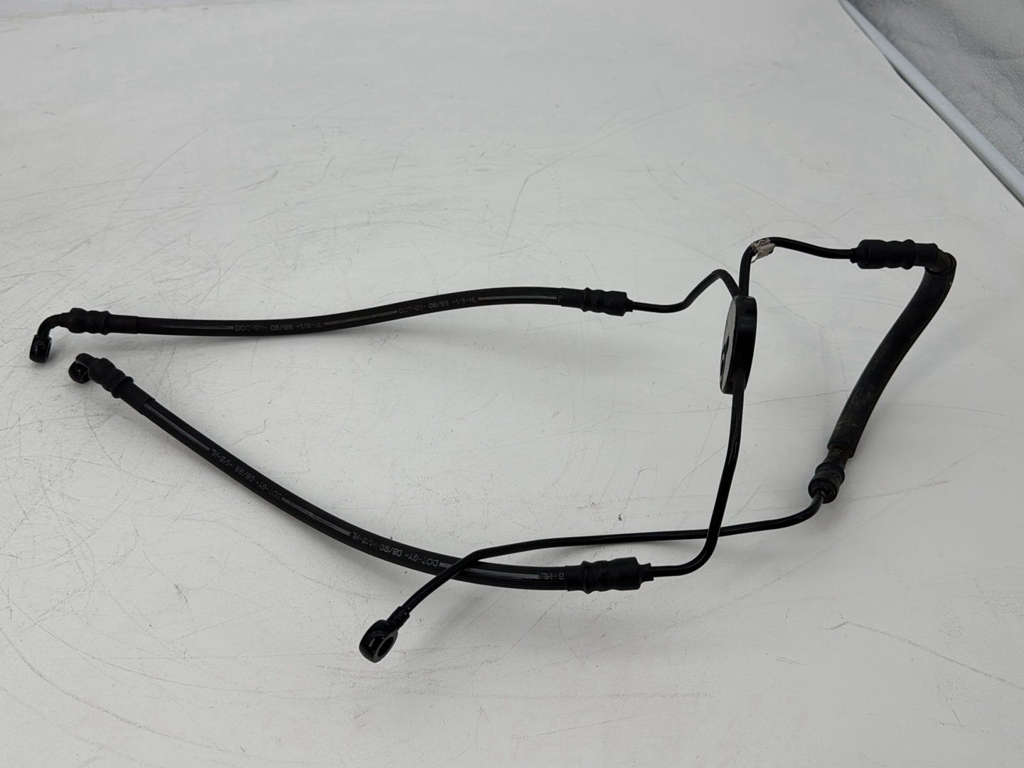 1999 - 2006 Harley-Davidson Touring Electra Glide Classic Front Brake Hose Line Pipe 43349-96B