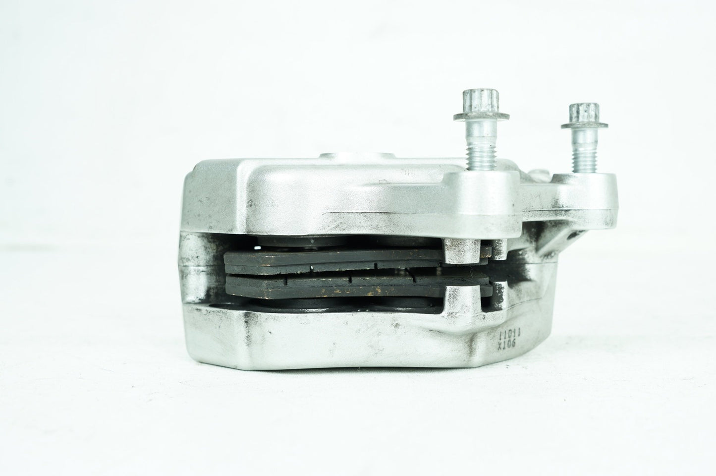 2007 - 2016 Harley-Davidson Touring CVO Electra Screamin Eagle Front Right 1 Brake Caliper 42939-08