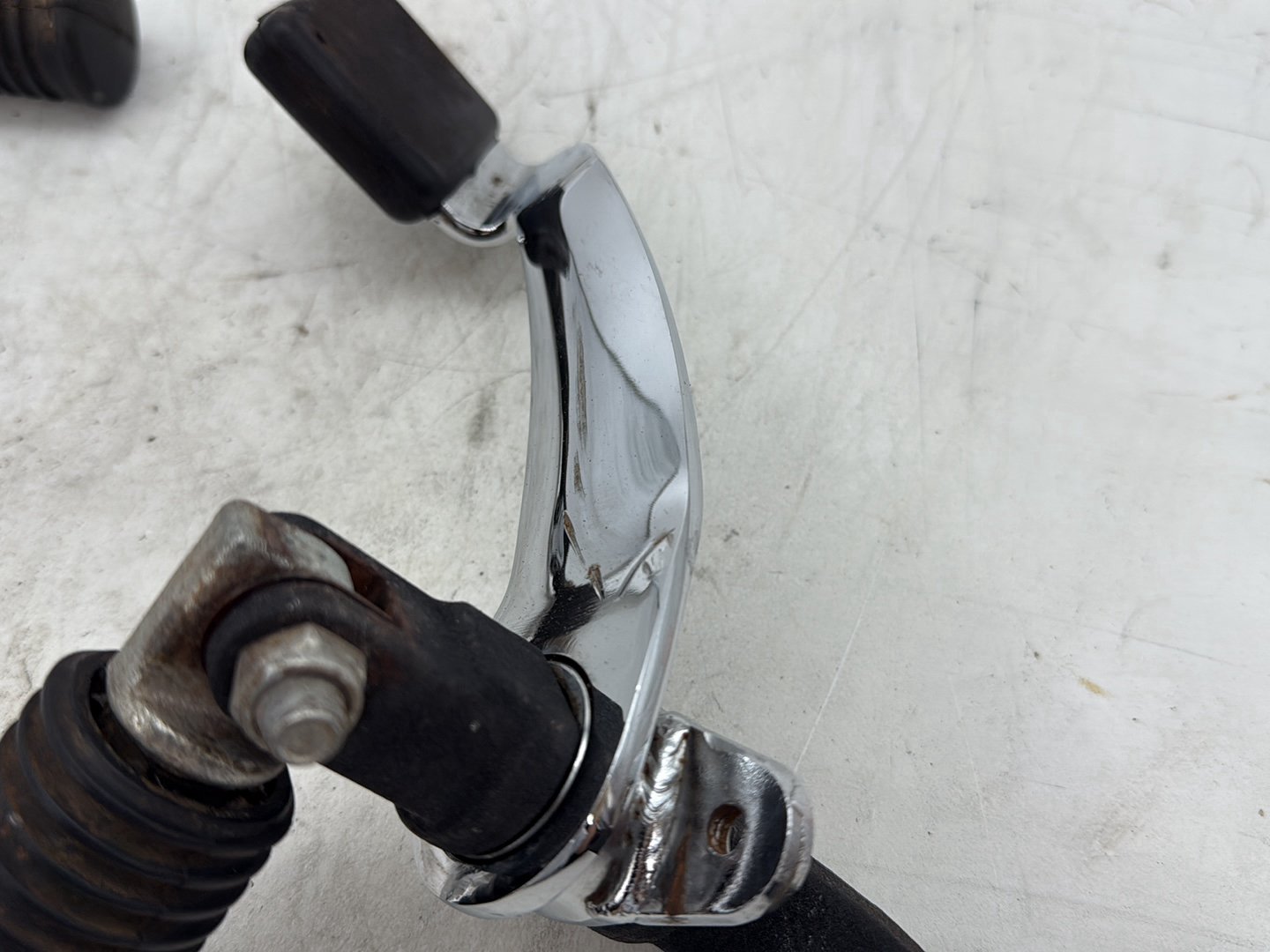 2012 Harley Dyna FXDF Fat Bob OEM Left Right Foot Brake Control Pegs