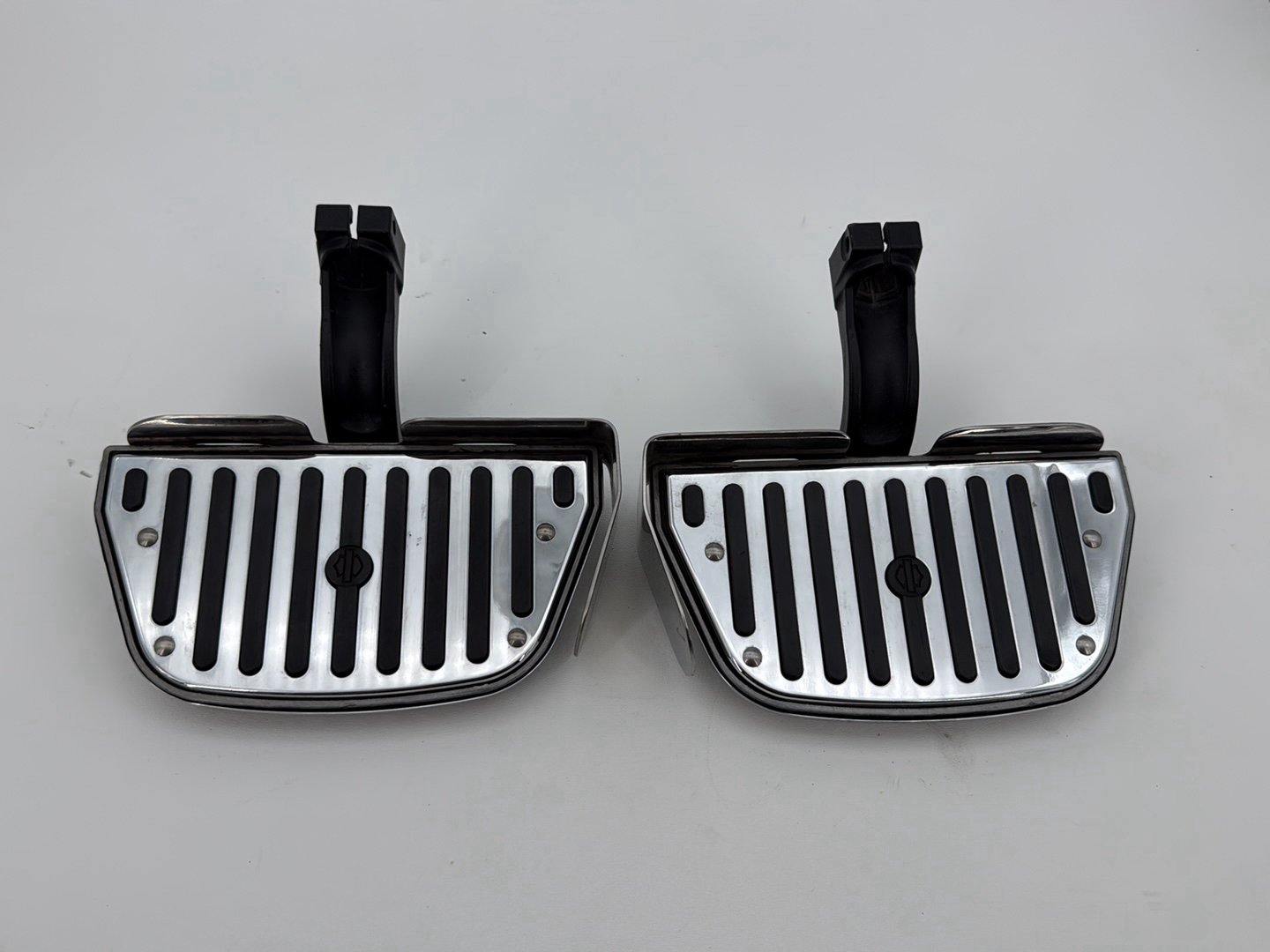 2007 Harley Softail Heritage Classic FLSTC OEM Left & Right Passenger Floorboard Foot Rest