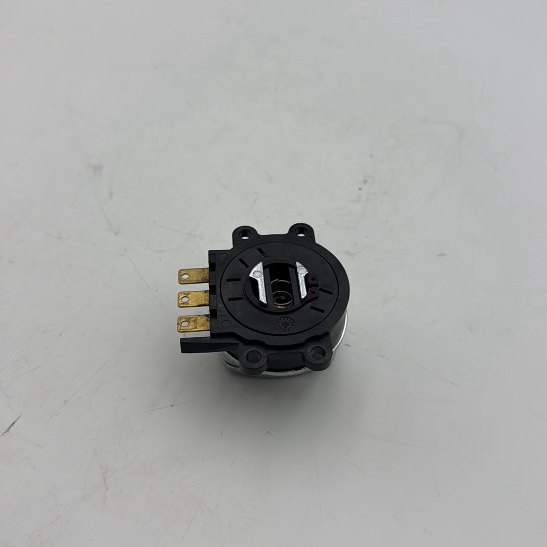 1999 - 2006 Harley-Davidson Softail Night Train Ignition Switch Cylinder Barrel Lockset NOKey   71313-96A